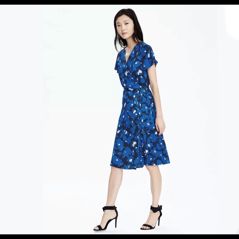 Banana Republic Blue Floral Eugenia Wrap Dress SzL